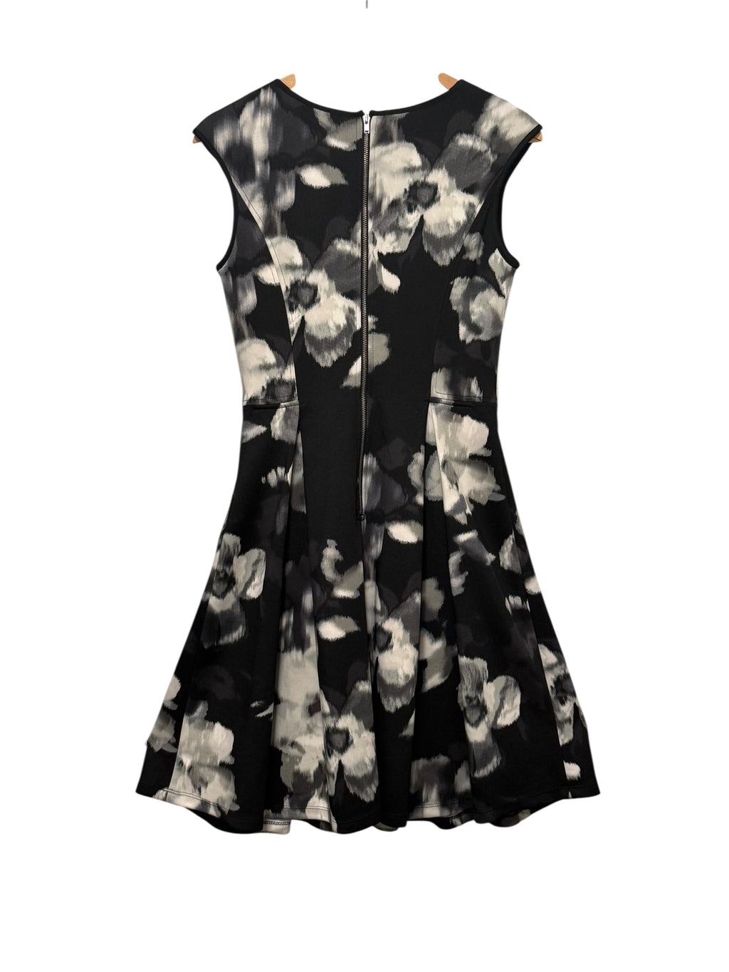 White House Black Market Black Floral Fit & Flare Dress – Size 2 NWT