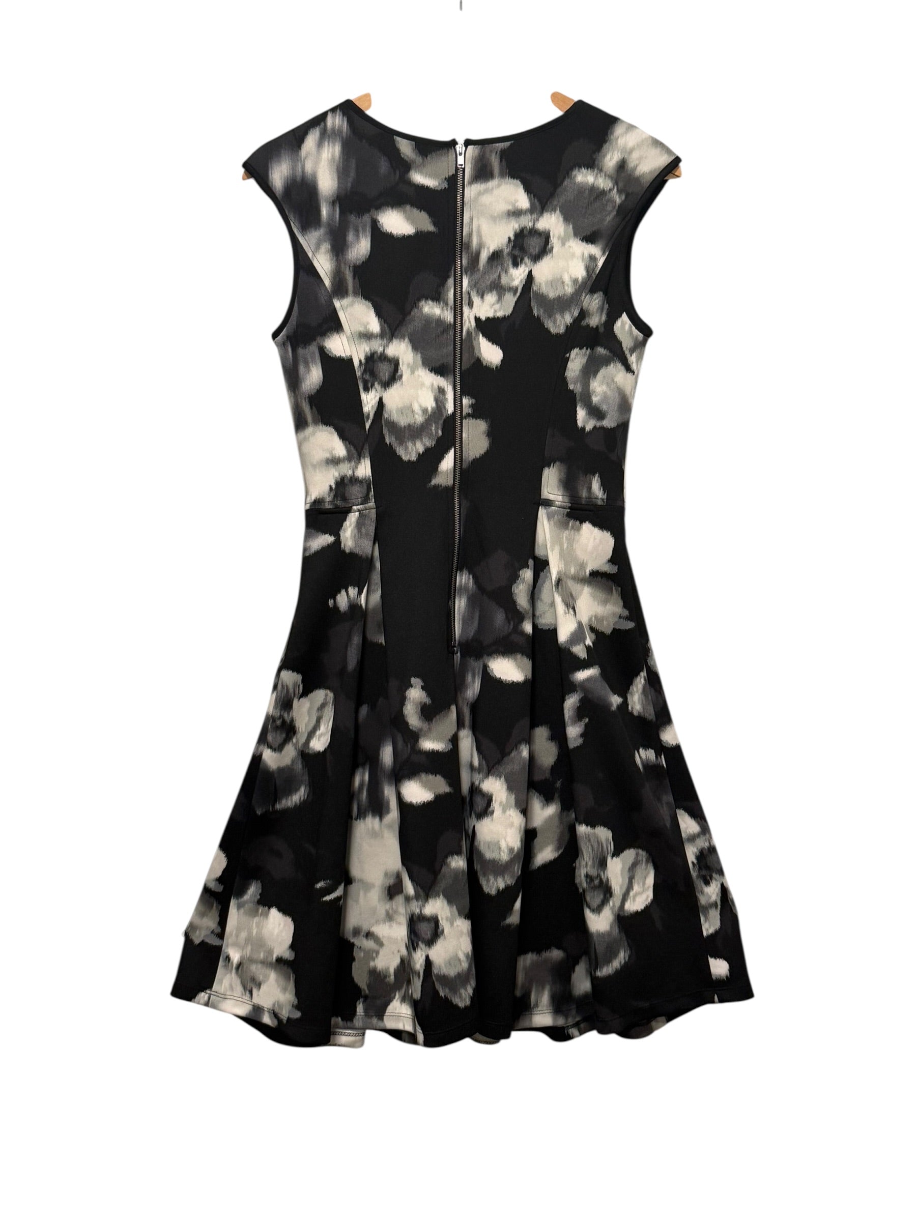 White House Black Market Black Floral Fit & Flare Dress – Size 2 NWT