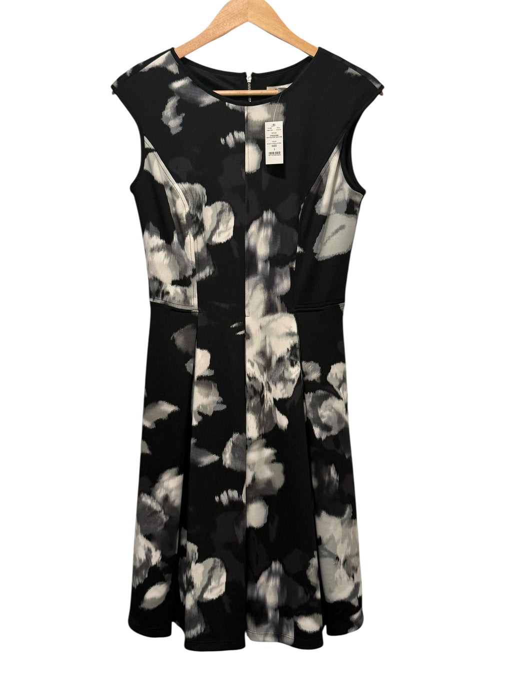 White House Black Market Black Floral Fit & Flare Dress – Size 2 NWT