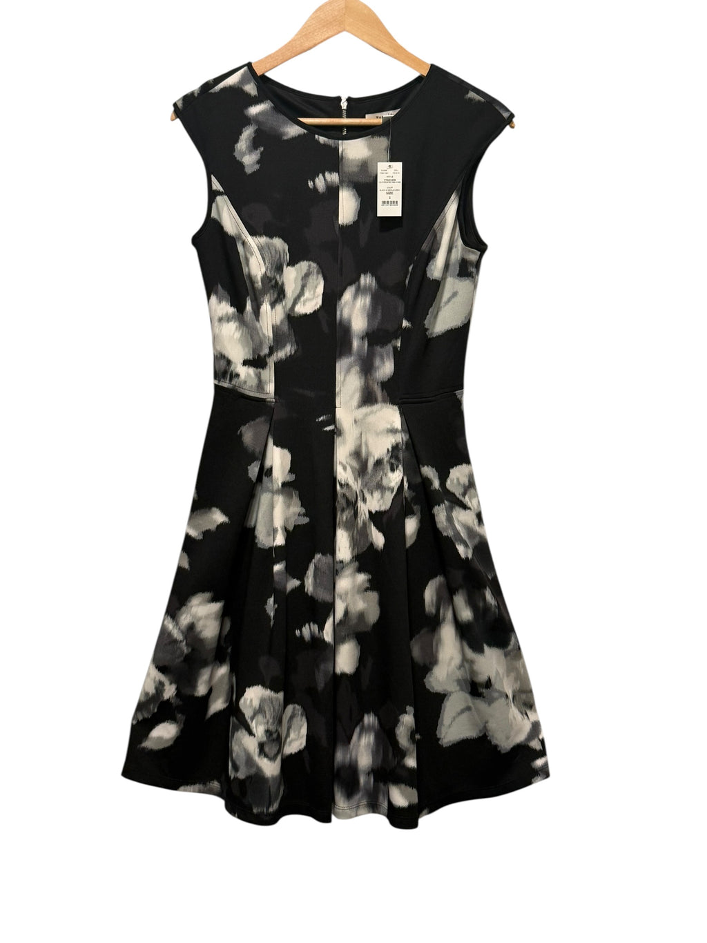 White House Black Market Black Floral Fit & Flare Dress – Size 2 NWT