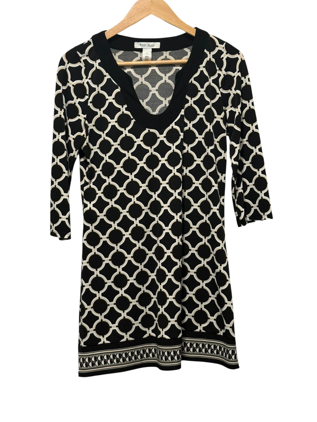 White House Black Market Black & Ivory Geometric Shift Dress – Size Small